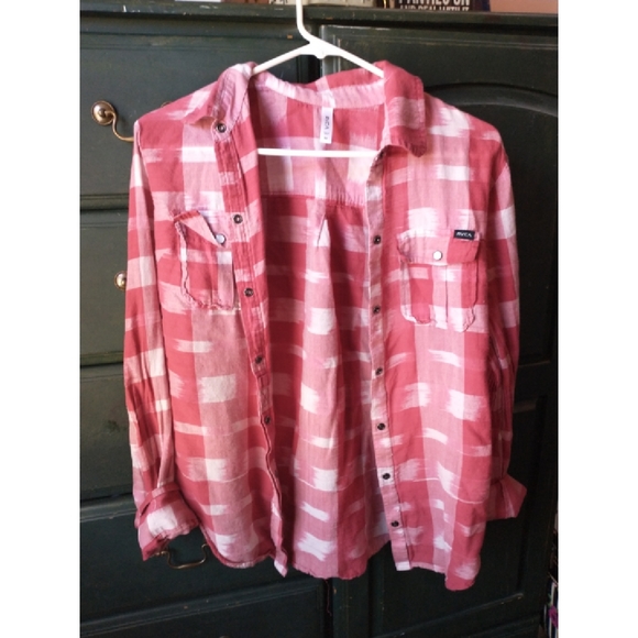 RVCA Red&White Plaid Snap up/Button up Shirt. Med. - Picture 8 of 8